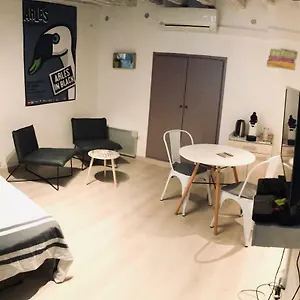  Apartment Studio Typique Et Cosy Climatise.